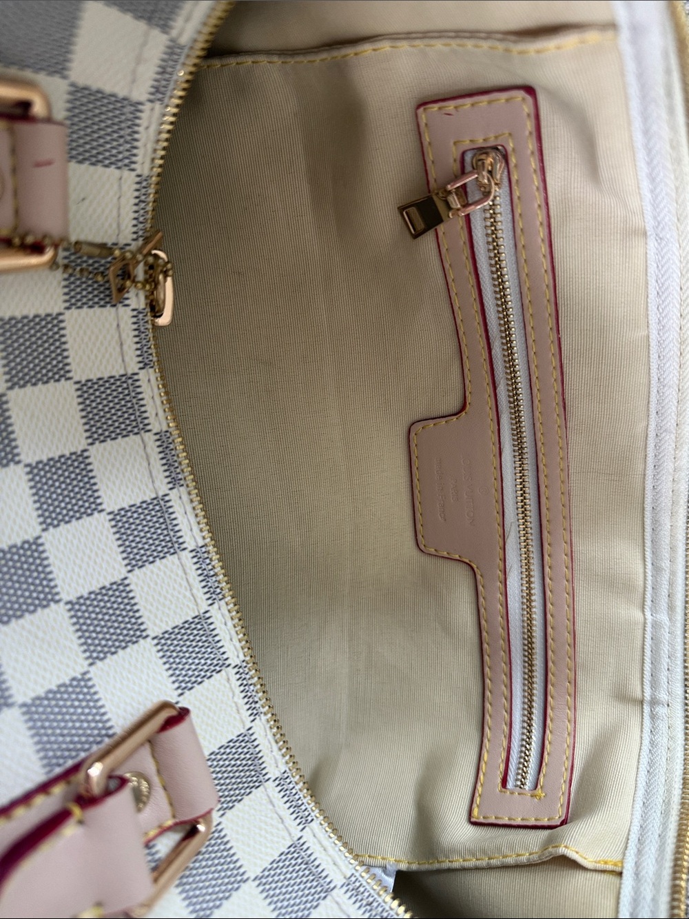 Checkered Pattern Top-Handle Duffel Travel Bag - Picture 11 of 16